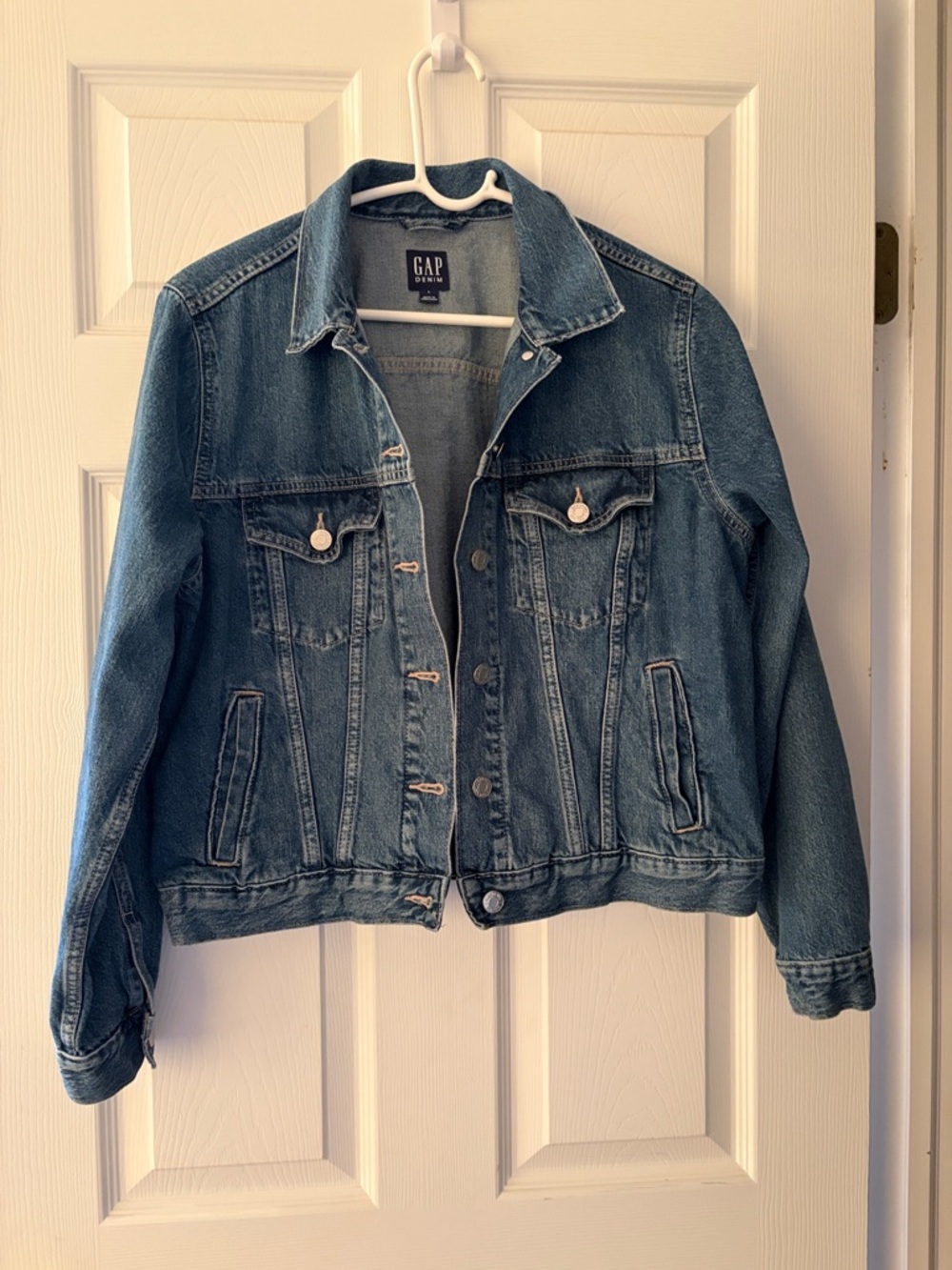 GAP Women's large Blue Denim Jean Jacket